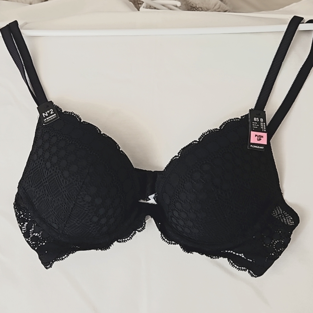 NWT Pushup Bra 32B.